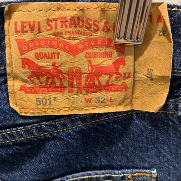 Levi’s 501 sz 32 Original Fit Men’s Jean Shorts Long Bermuda - Picture 7 of 9